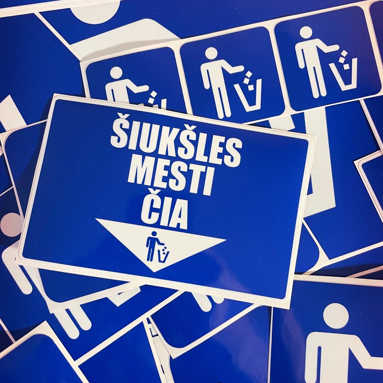 ŠIUKŠLES MESTI ČIA